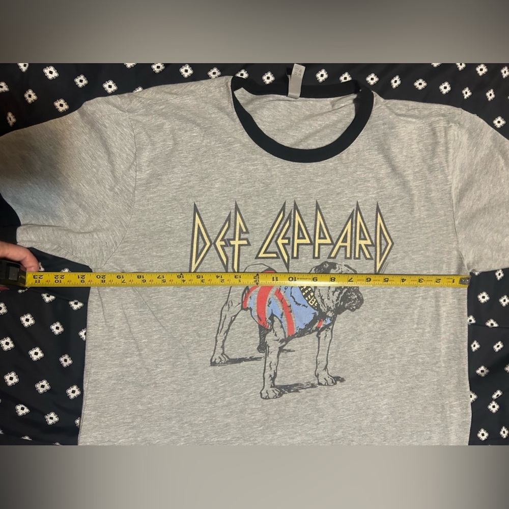 Next Level Apparel Def Leppard grey T-shirt w/ dog graphic-size l - Picture 4 of 7